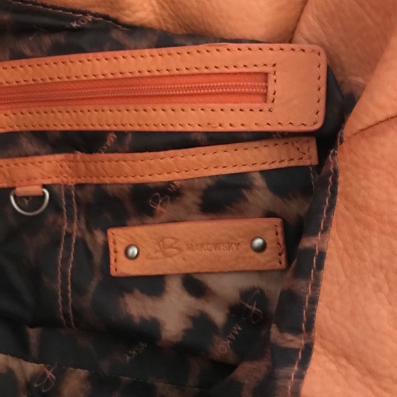 B MAKOWSKY ๐บ ๐ imprinted Leather, Shoulder hobo bag,purse. Lt. Orange - Picture 9 of 13